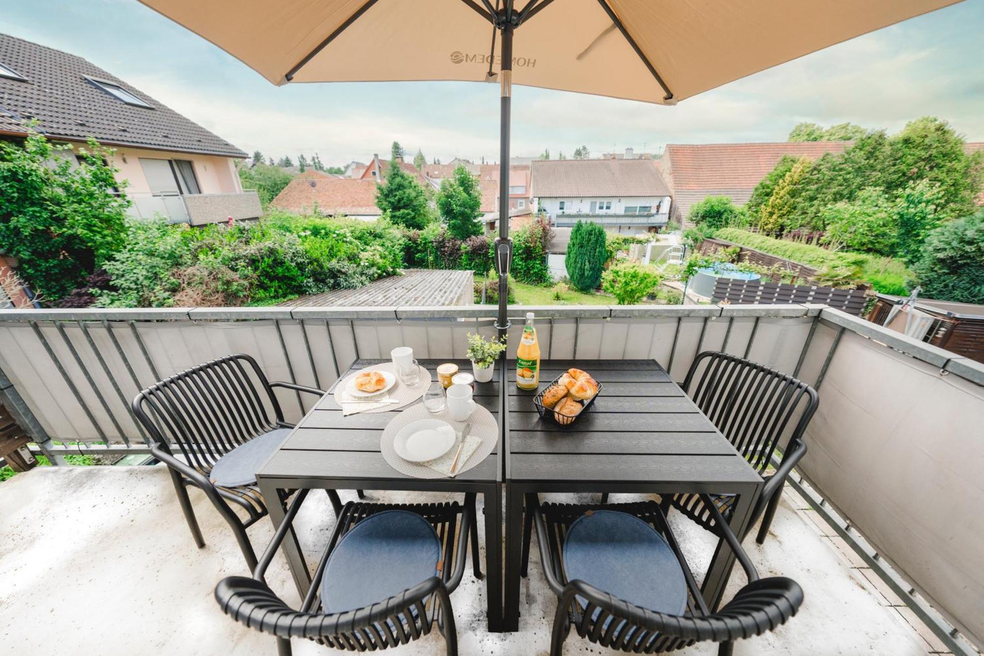 Stadtrand Oase Karlsruhe Mit Balkon Ngoại thất bức ảnh